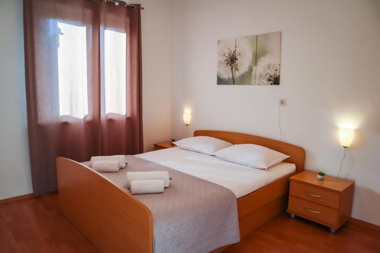 פג Apartmani Nana Mija מראה חיצוני תמונה