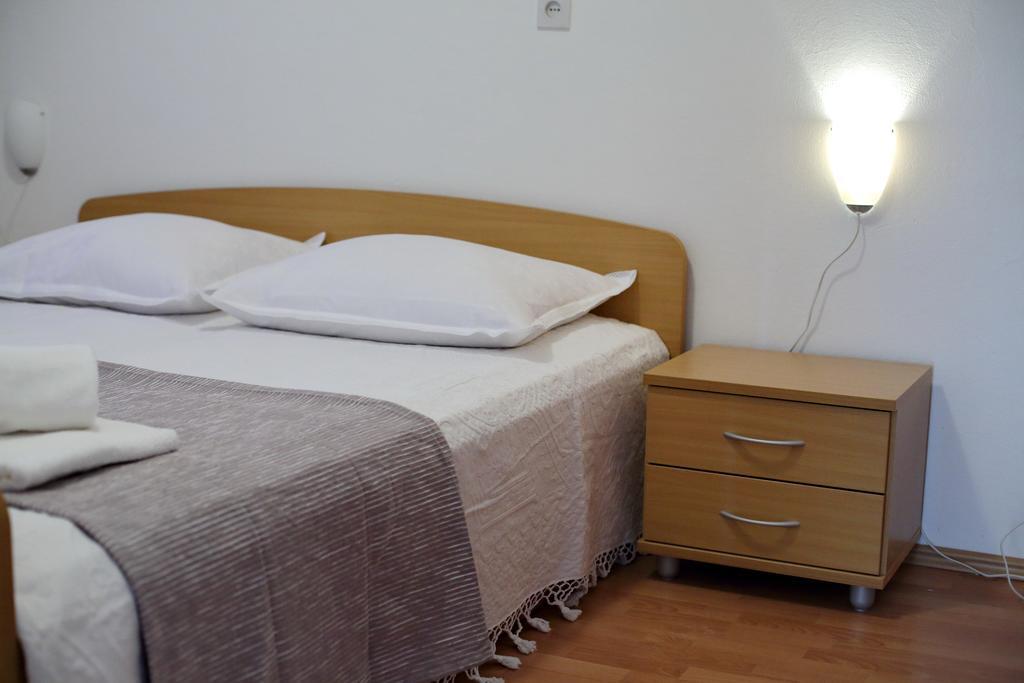 פג Apartmani Nana Mija מראה חיצוני תמונה